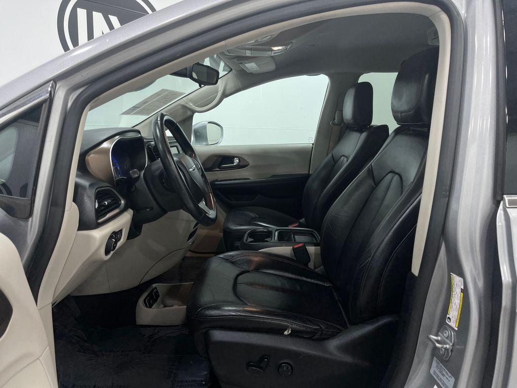 used 2017 Chrysler Pacifica car, priced at $14,995