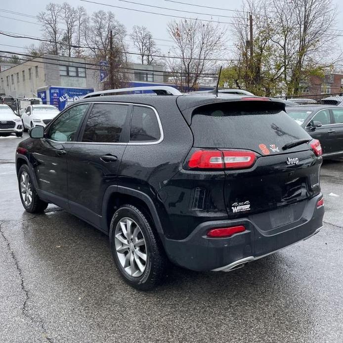 used 2018 Jeep Cherokee car, priced at $17,495