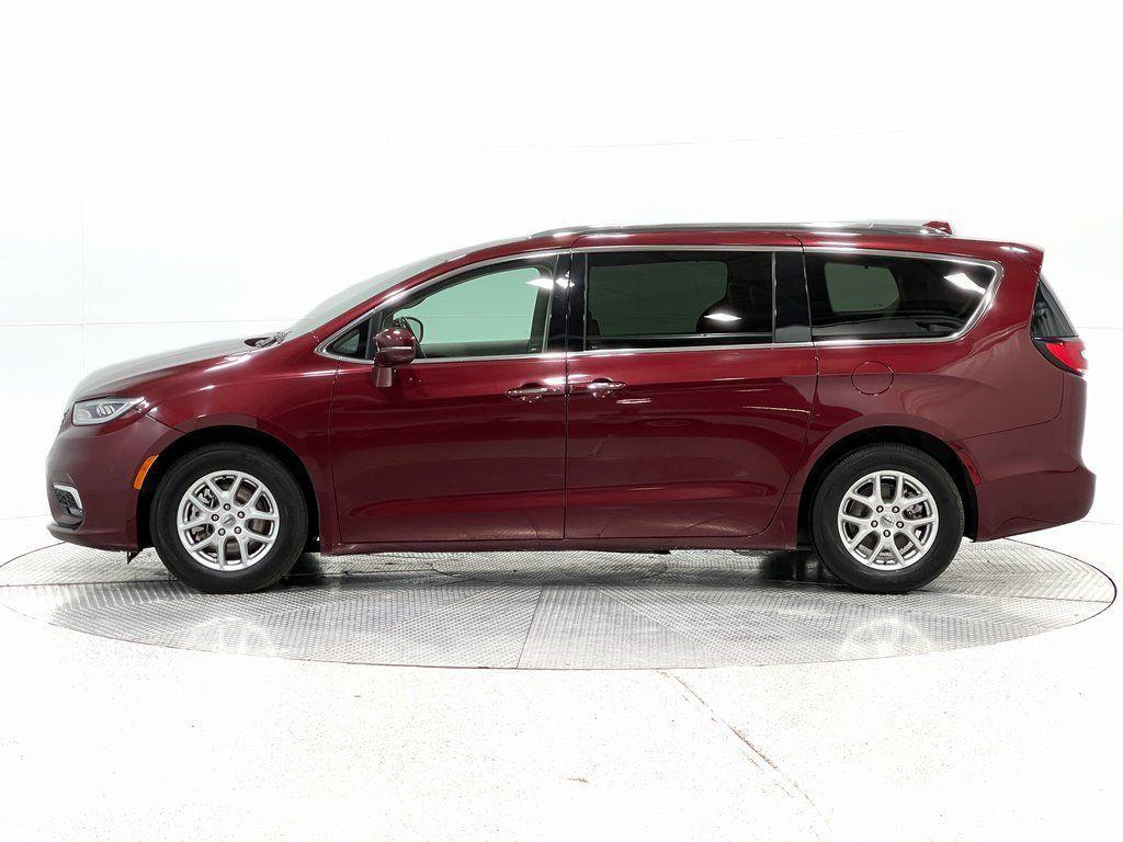used 2021 Chrysler Pacifica car, priced at $19,500