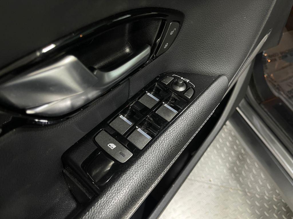 used 2016 Land Rover Range Rover Evoque car, priced at $14,310