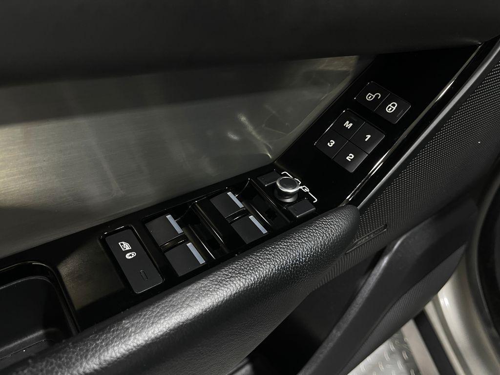 used 2020 Land Rover Range Rover Velar car, priced at $26,697