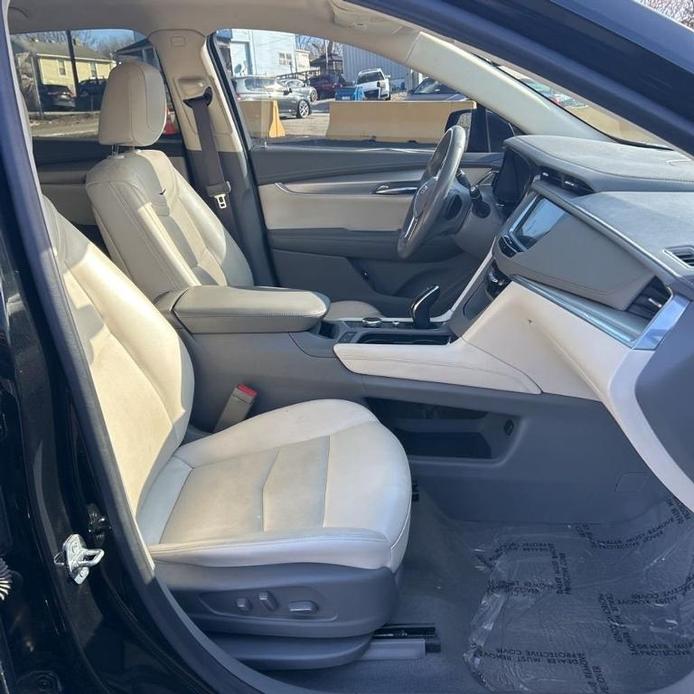 used 2020 Cadillac XT5 car, priced at $21,760