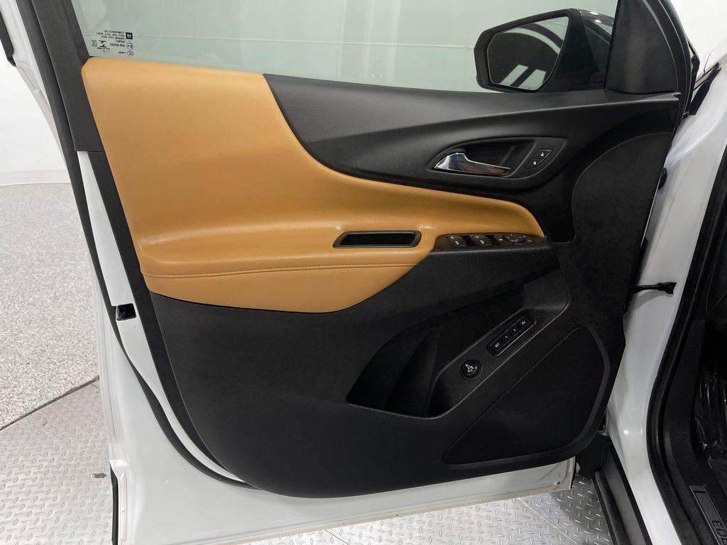 used 2021 Chevrolet Equinox car, priced at $21,120