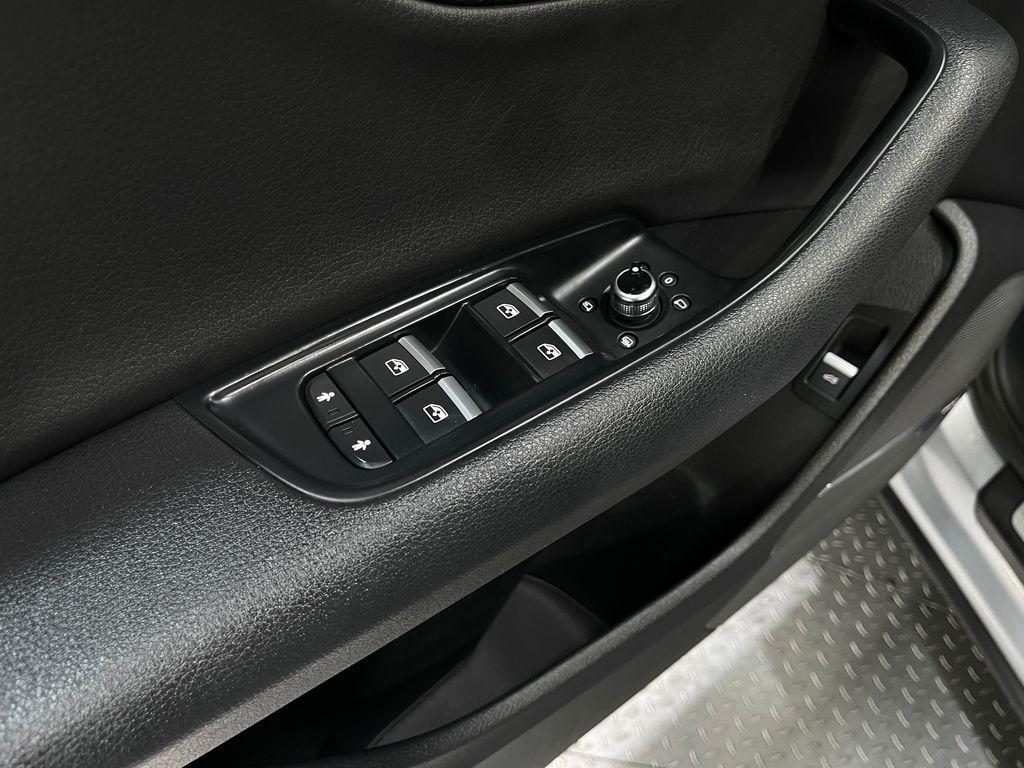 used 2018 Audi Q7 car, priced at $22,025