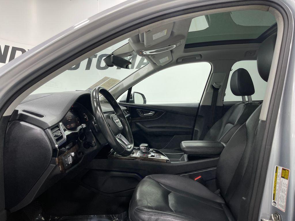 used 2018 Audi Q7 car, priced at $22,025