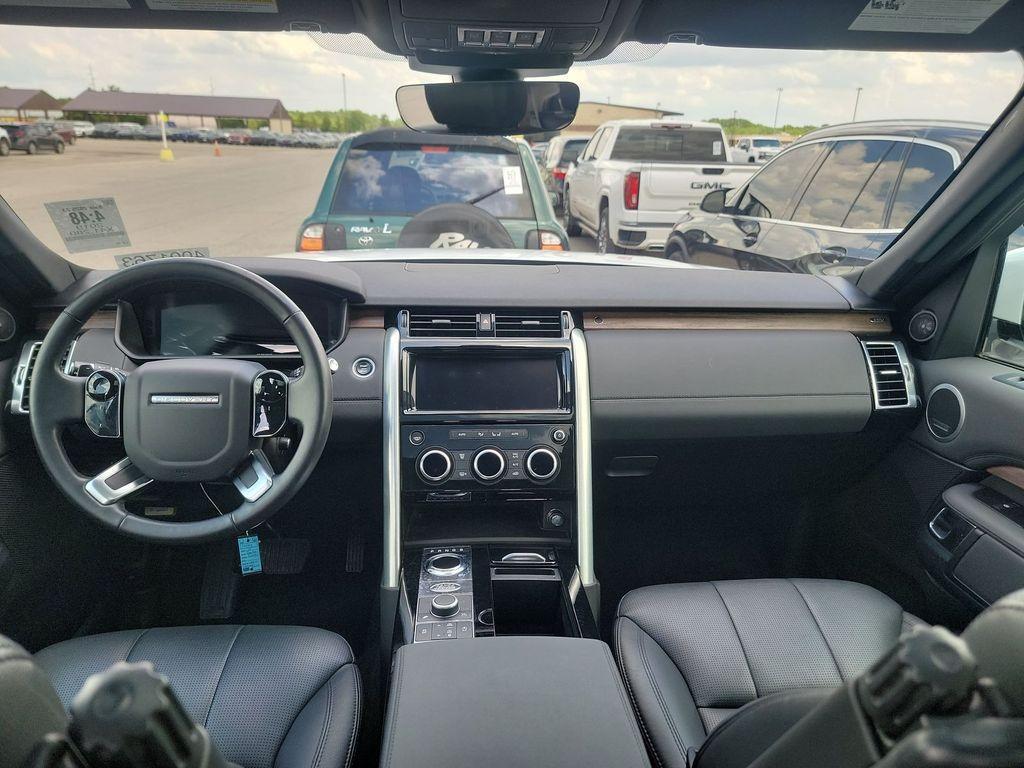 used 2019 Land Rover Discovery car, priced at $27,995