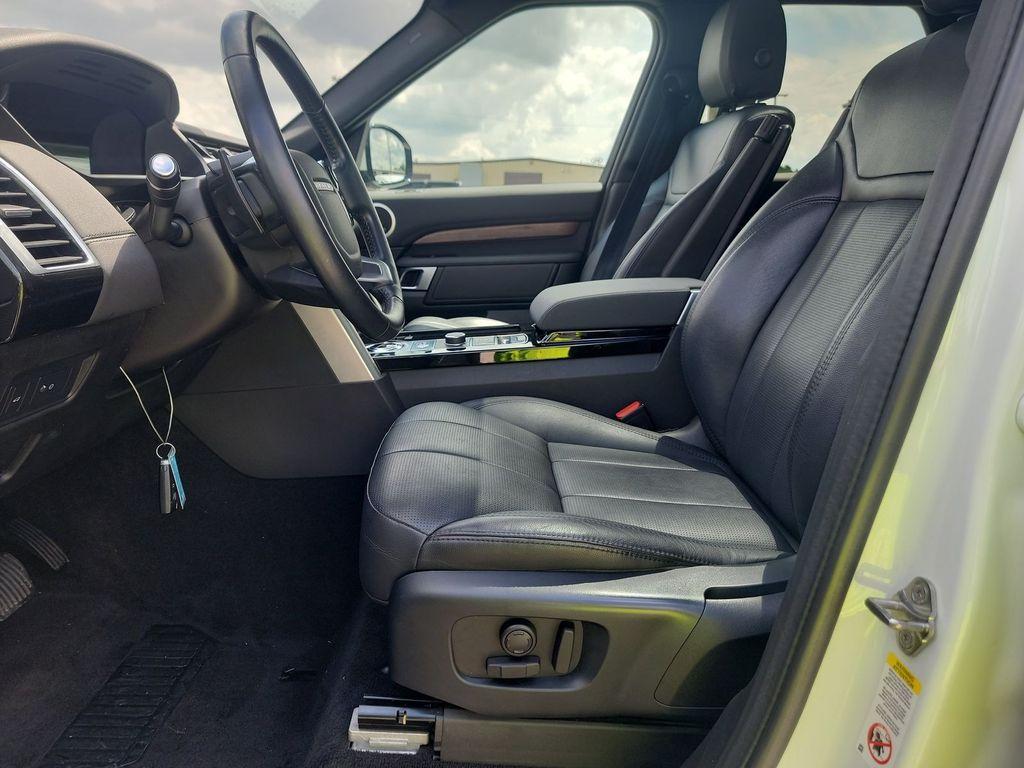 used 2019 Land Rover Discovery car, priced at $27,995