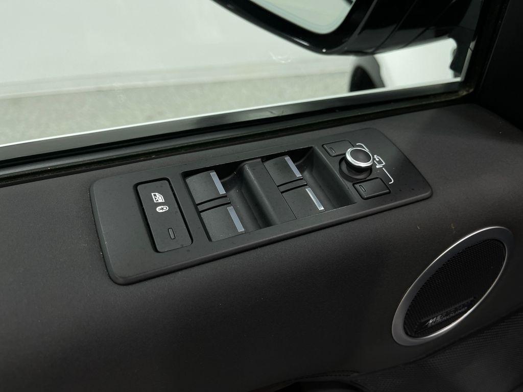 used 2019 Land Rover Discovery car, priced at $26,400