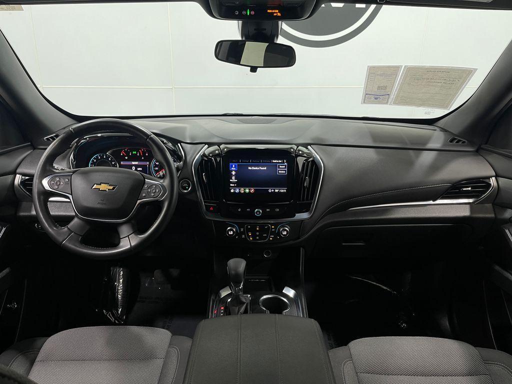 used 2022 Chevrolet Traverse car, priced at $29,400