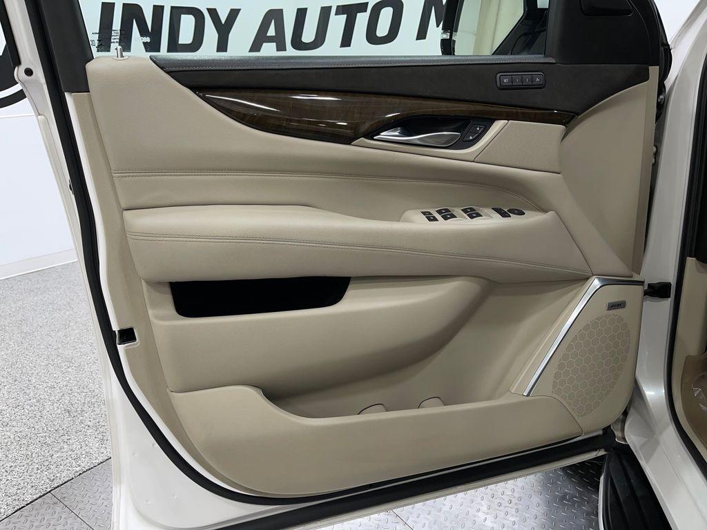 used 2018 Cadillac Escalade ESV car, priced at $29,877
