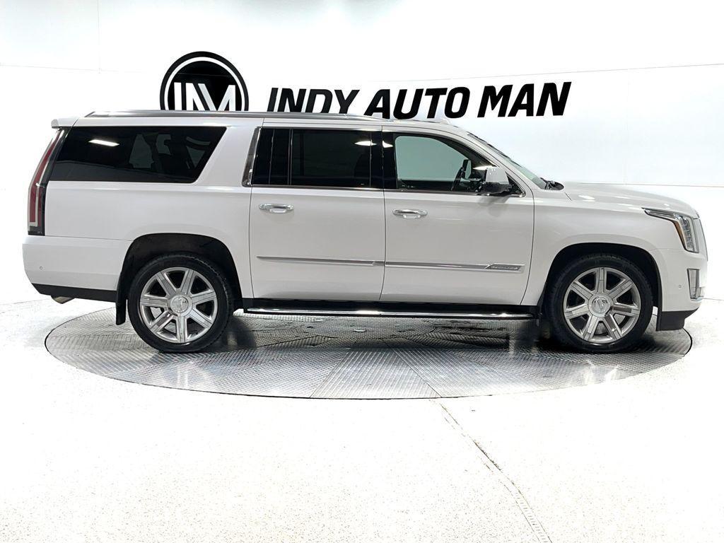used 2018 Cadillac Escalade ESV car, priced at $29,877