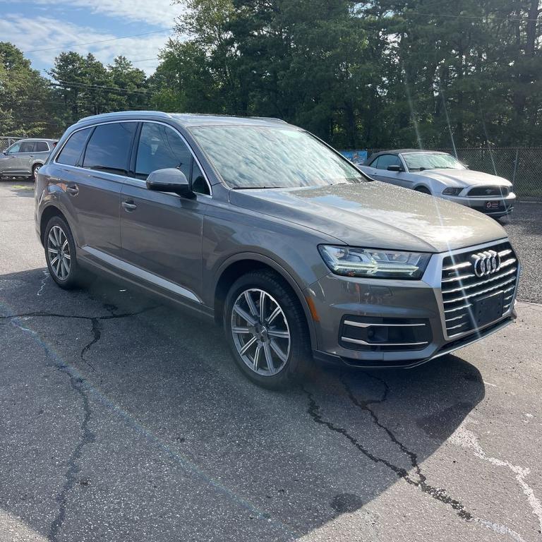 used 2018 Audi Q7 car, priced at $18,500