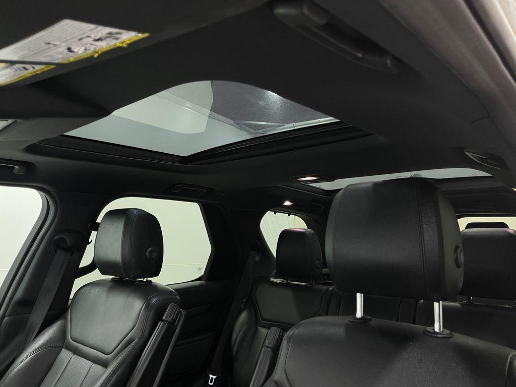used 2020 Land Rover Discovery car, priced at $24,895
