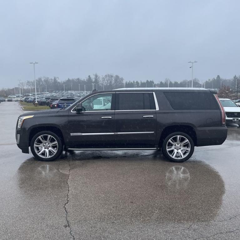 used 2016 Cadillac Escalade ESV car, priced at $27,750