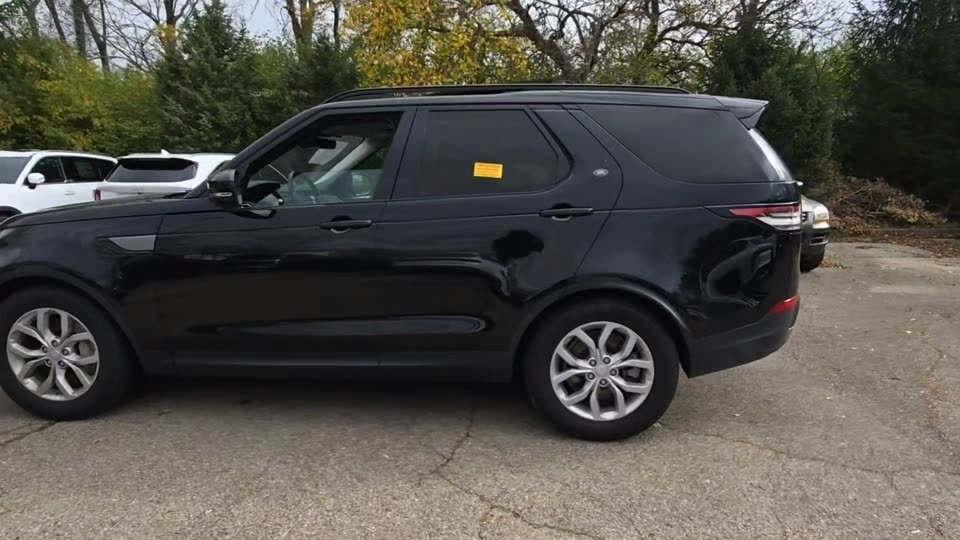 used 2018 Land Rover Discovery car, priced at $24,900