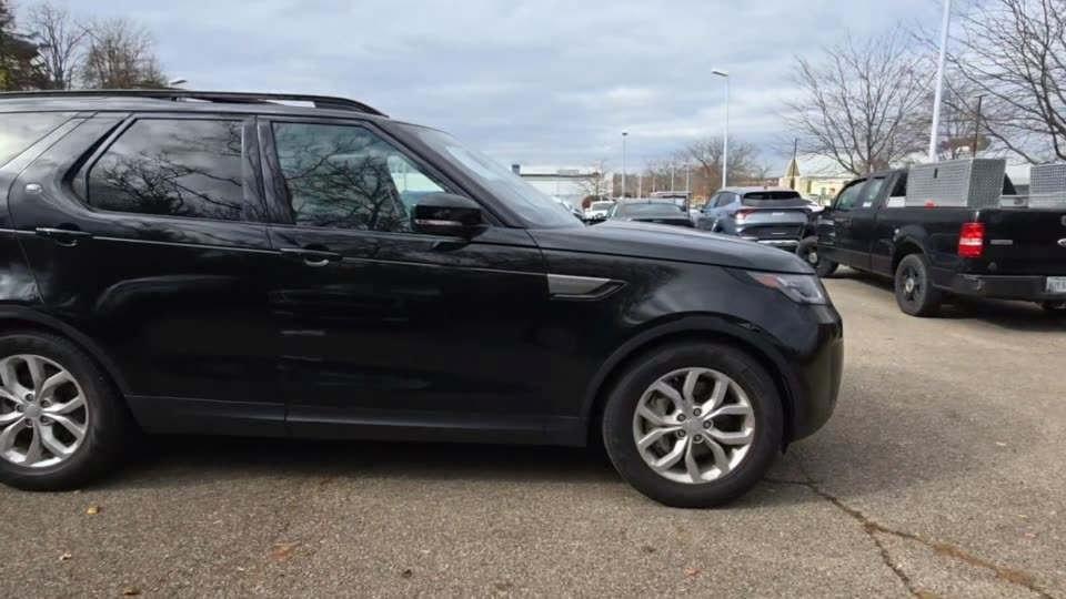 used 2018 Land Rover Discovery car, priced at $24,900