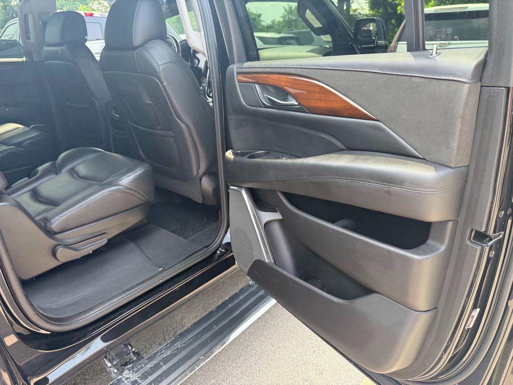 used 2019 Cadillac Escalade ESV car, priced at $33,000