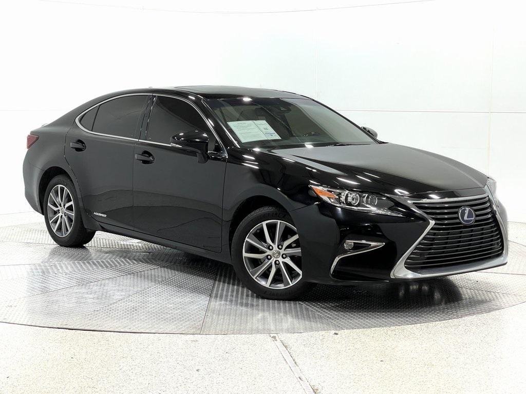 used 2018 Lexus ES 300h car, priced at $20,610