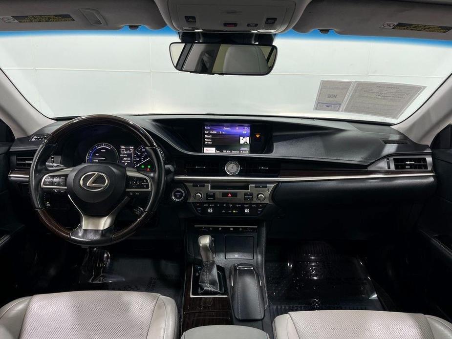 used 2018 Lexus ES 300h car, priced at $20,610