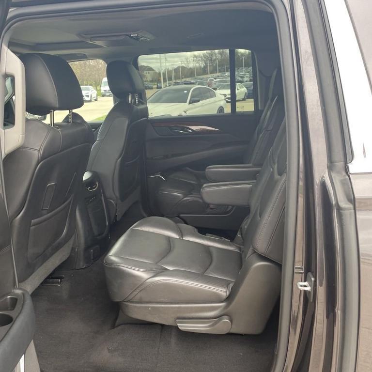 used 2017 Cadillac Escalade ESV car, priced at $31,264