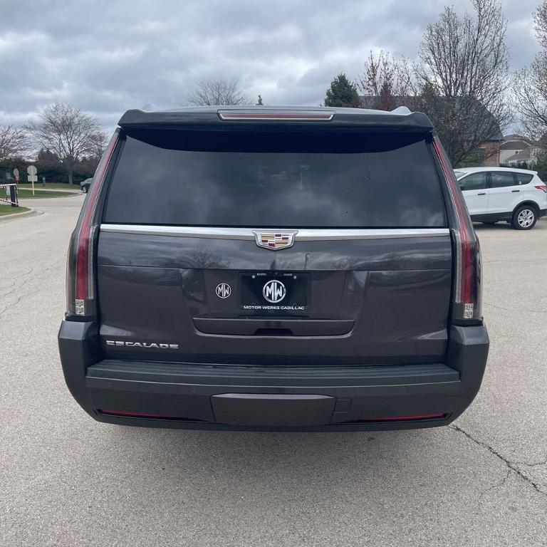 used 2017 Cadillac Escalade ESV car, priced at $31,264