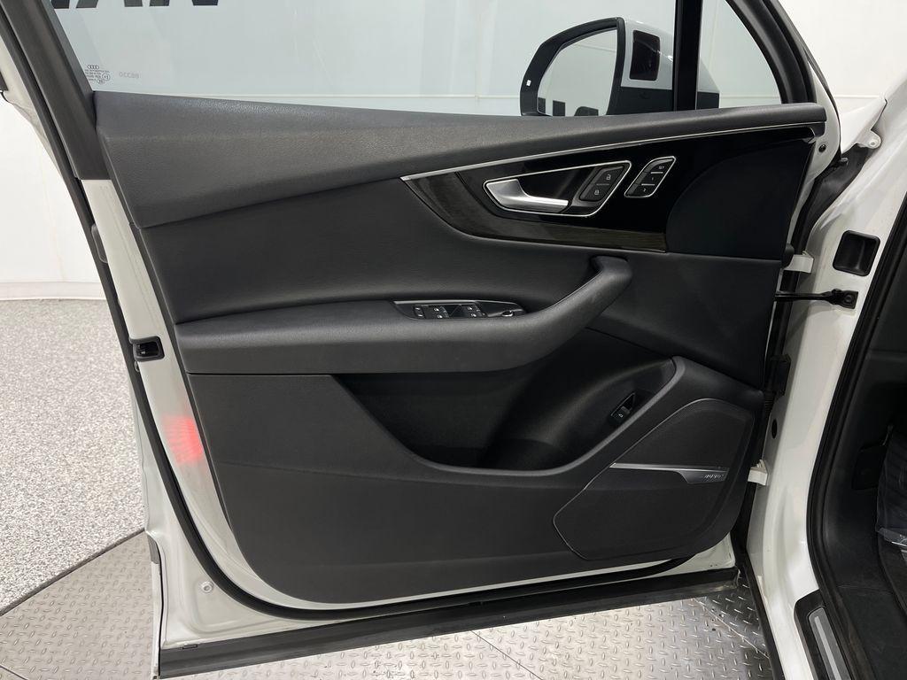 used 2017 Audi Q7 car, priced at $18,250