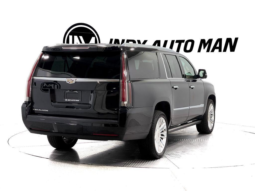 used 2017 Cadillac Escalade ESV car, priced at $30,690