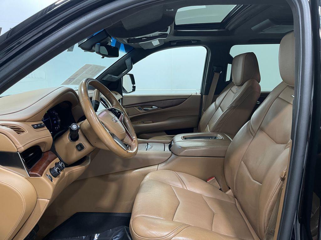 used 2017 Cadillac Escalade ESV car, priced at $30,690