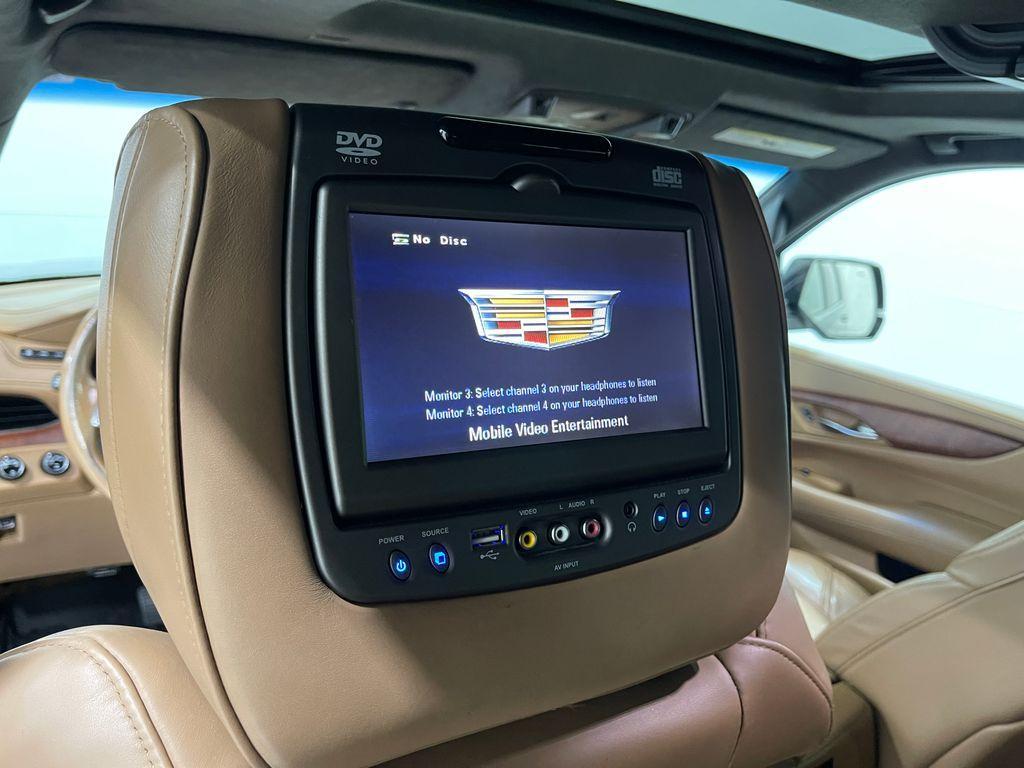 used 2017 Cadillac Escalade ESV car, priced at $30,690