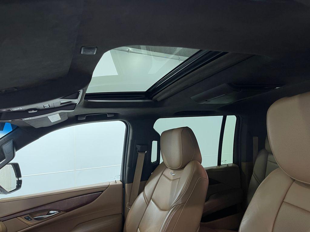 used 2017 Cadillac Escalade ESV car, priced at $30,690