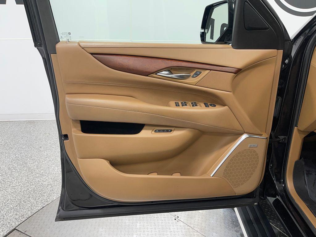 used 2017 Cadillac Escalade ESV car, priced at $30,690