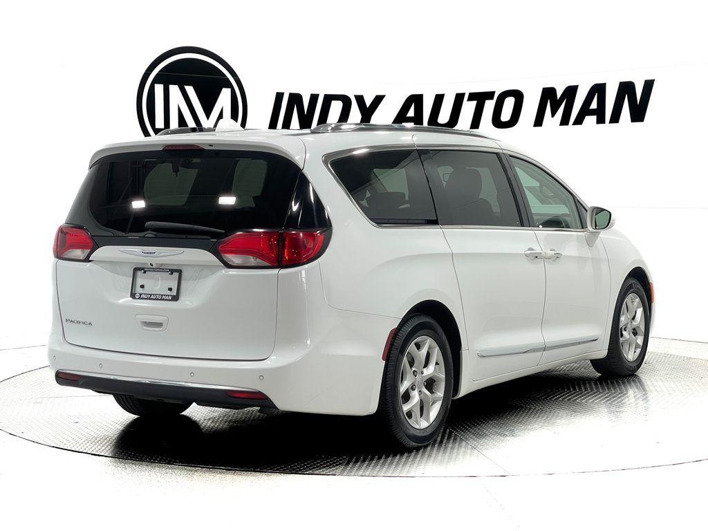 used 2018 Chrysler Pacifica car, priced at $15,880