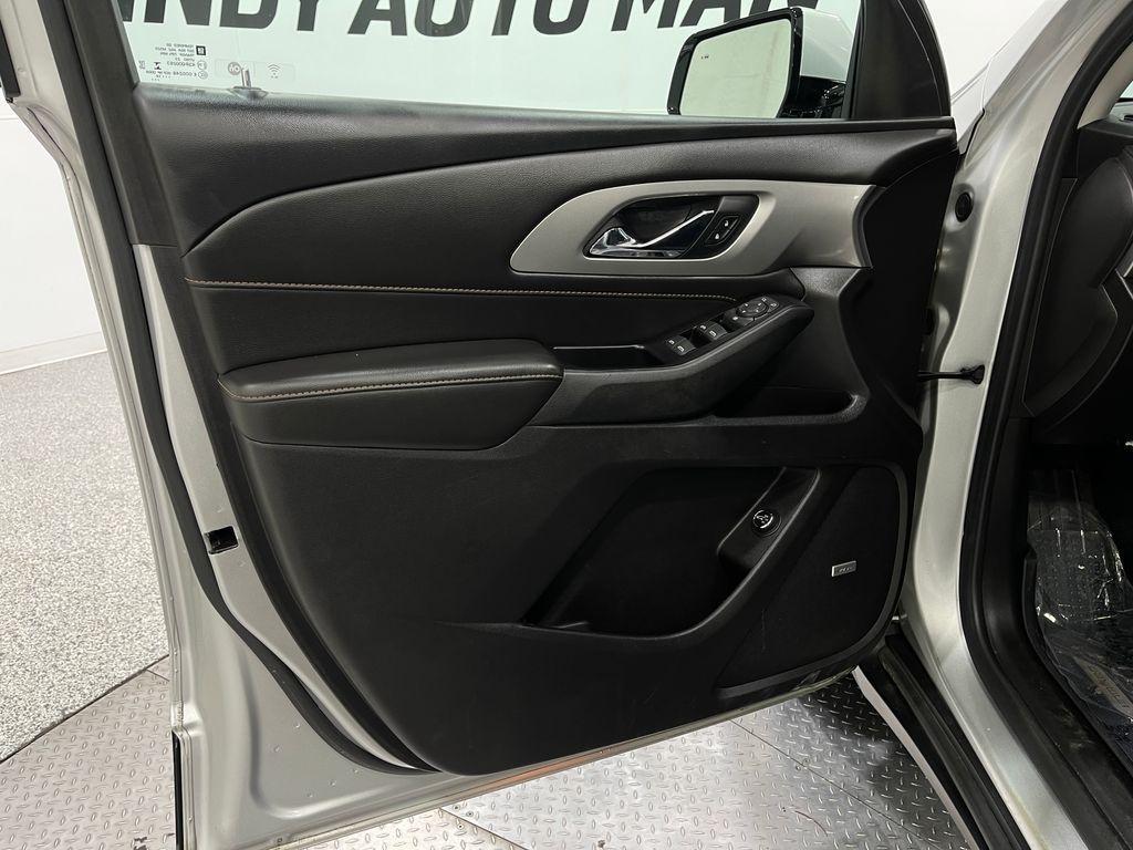 used 2019 Chevrolet Traverse car, priced at $23,523