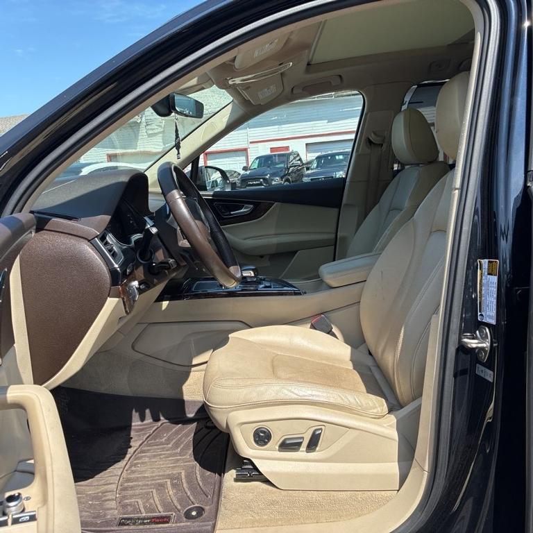 used 2017 Audi Q7 car, priced at $18,150