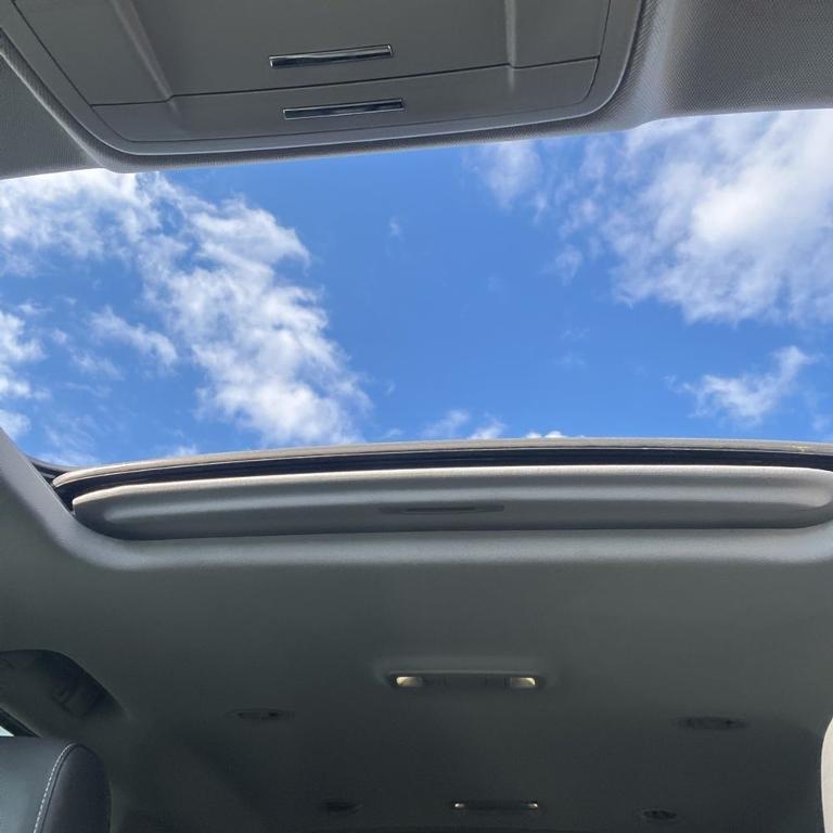 used 2018 GMC Yukon car, priced at $27,550