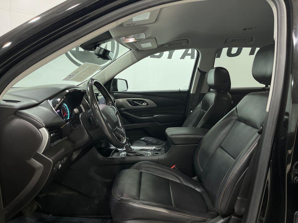 used 2021 Chevrolet Traverse car, priced at $24,495