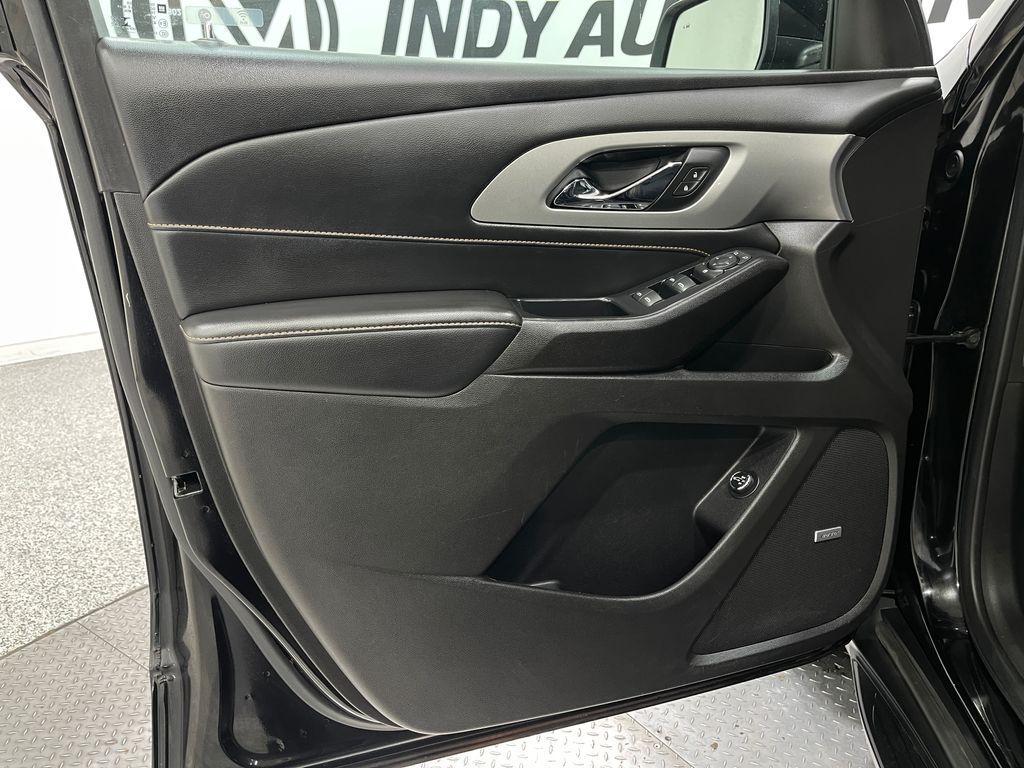 used 2021 Chevrolet Traverse car, priced at $24,495