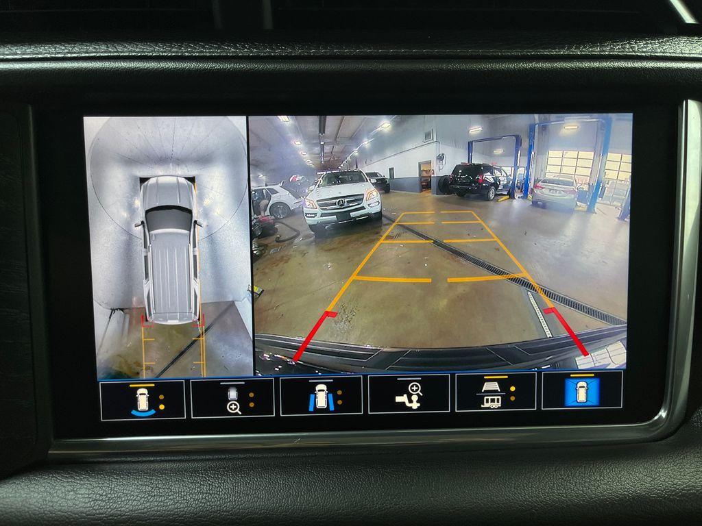 used 2021 GMC Yukon car, priced at $45,500