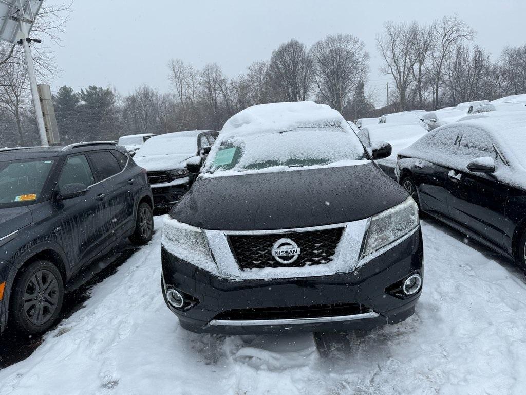 used 2016 Nissan Pathfinder car, priced at $10,000