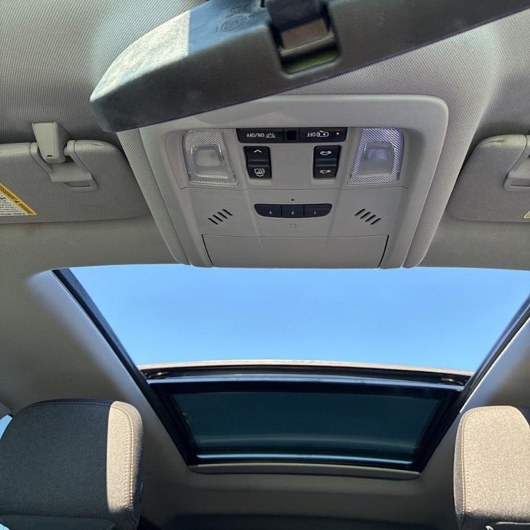 used 2021 Chevrolet Equinox car, priced at $17,700