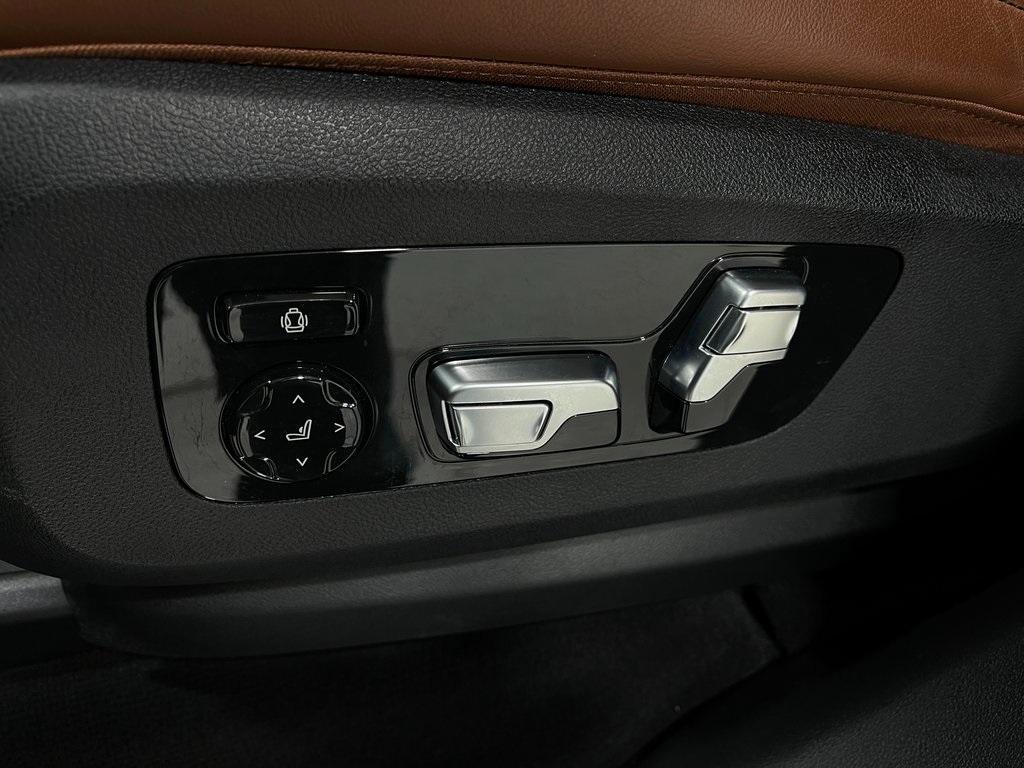 used 2024 BMW X7 car, priced at $91,900