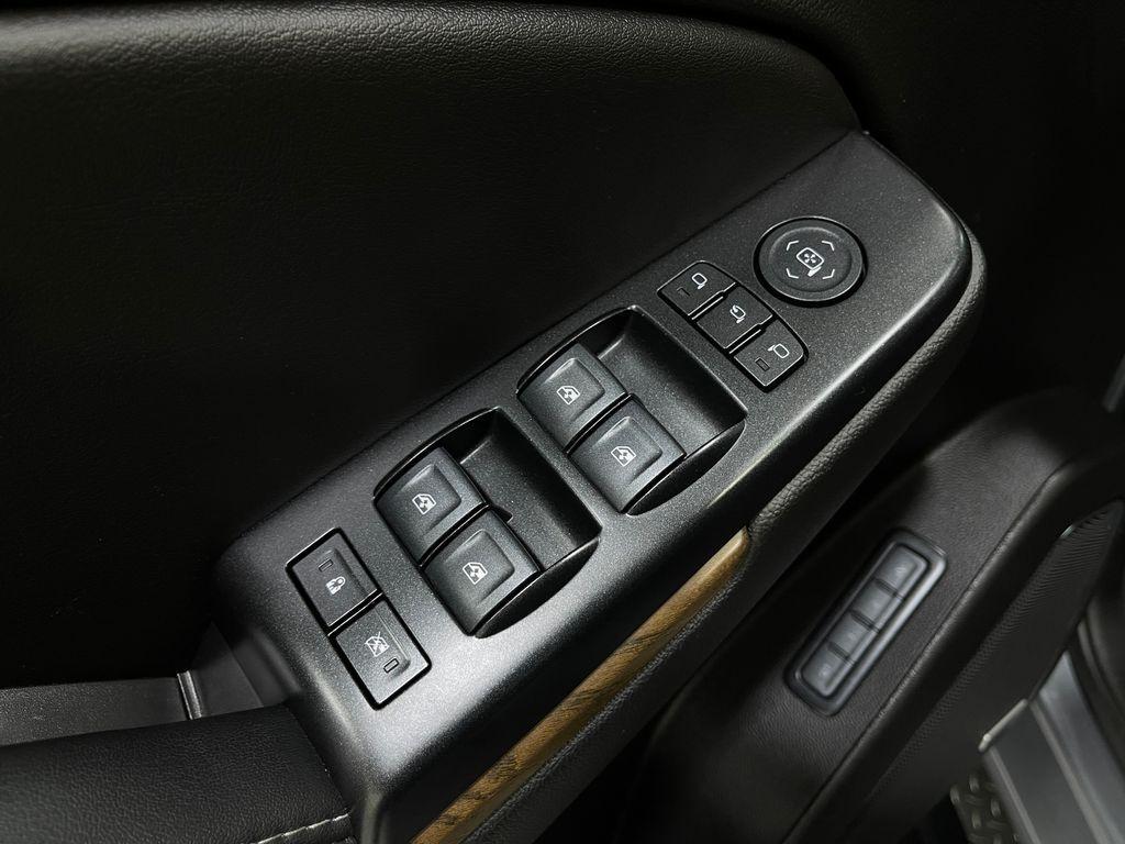 used 2019 GMC Yukon XL car, priced at $36,025