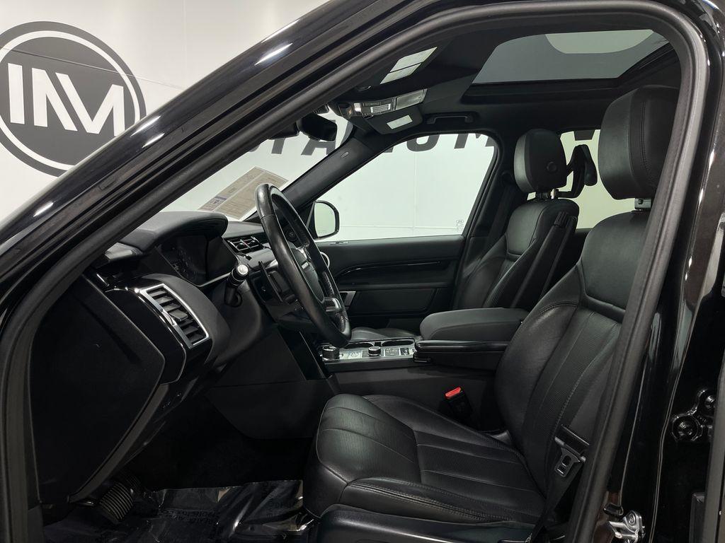 used 2018 Land Rover Discovery car, priced at $17,867