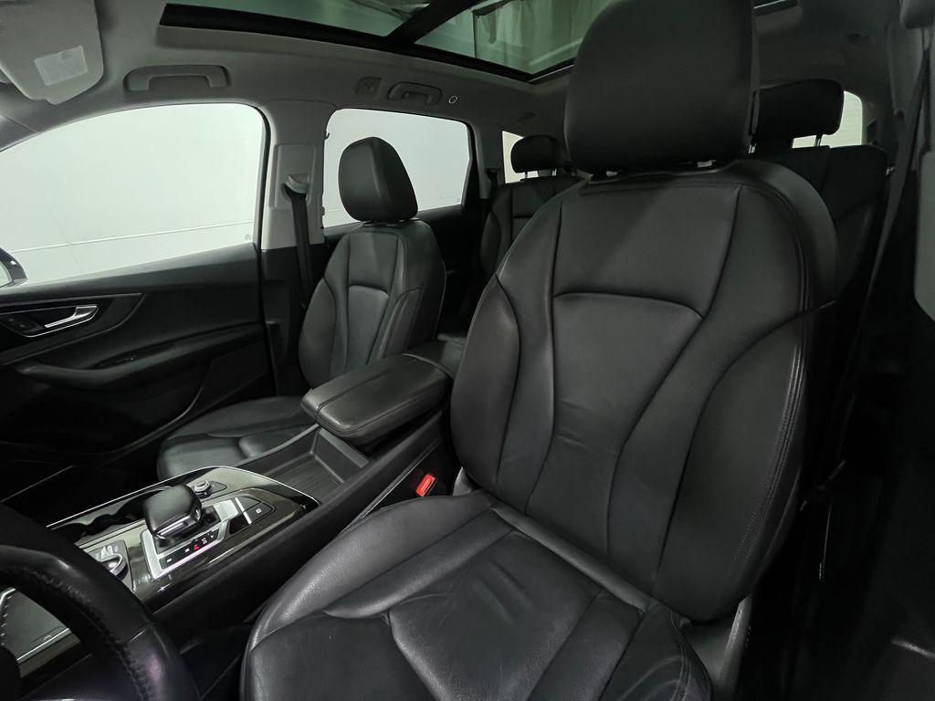 used 2018 Audi Q7 car, priced at $19,095