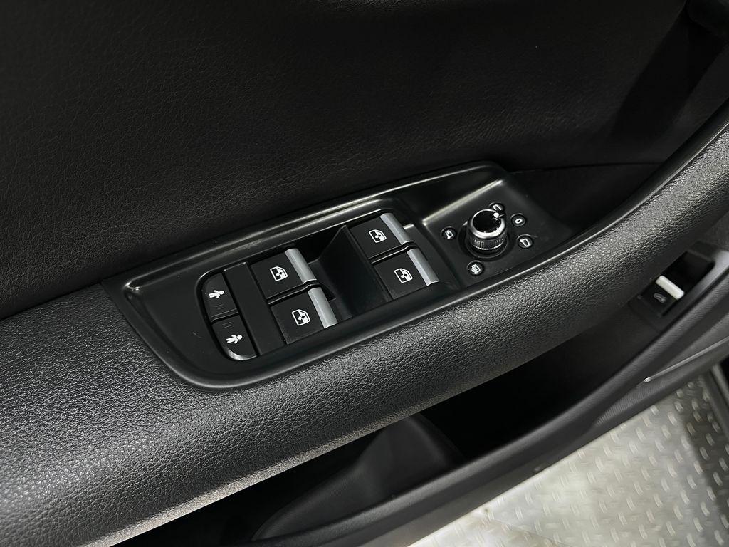 used 2018 Audi Q7 car, priced at $19,095