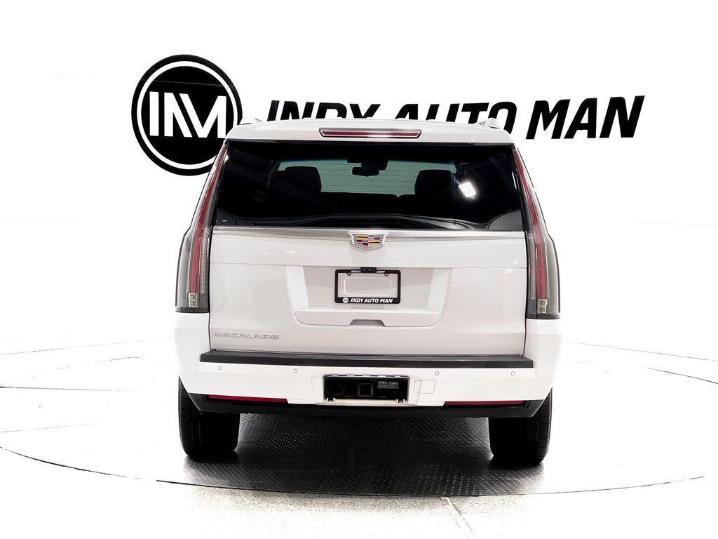 used 2019 Cadillac Escalade ESV car, priced at $34,300