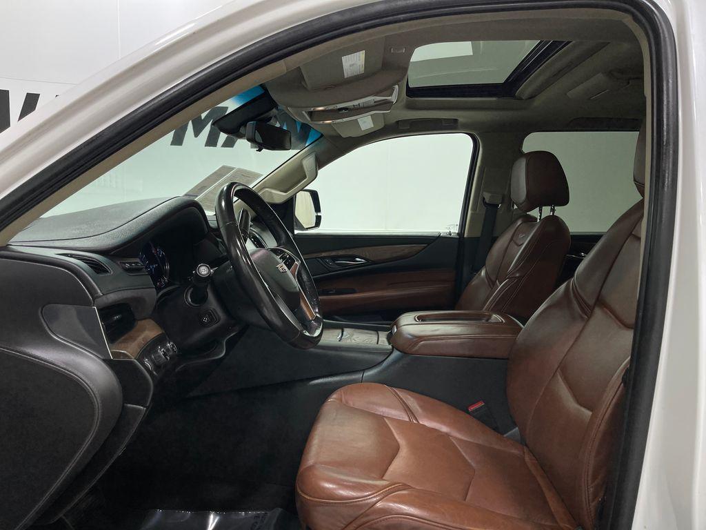 used 2019 Cadillac Escalade ESV car, priced at $34,300