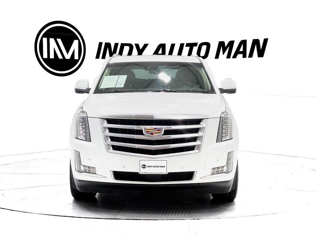 used 2019 Cadillac Escalade ESV car, priced at $34,300