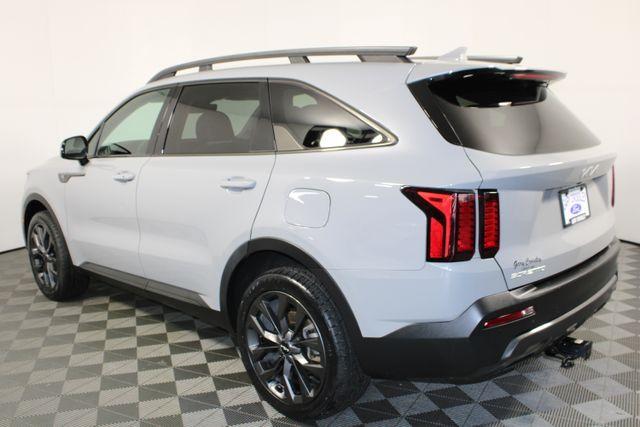 used 2023 Kia Sorento car, priced at $30,900