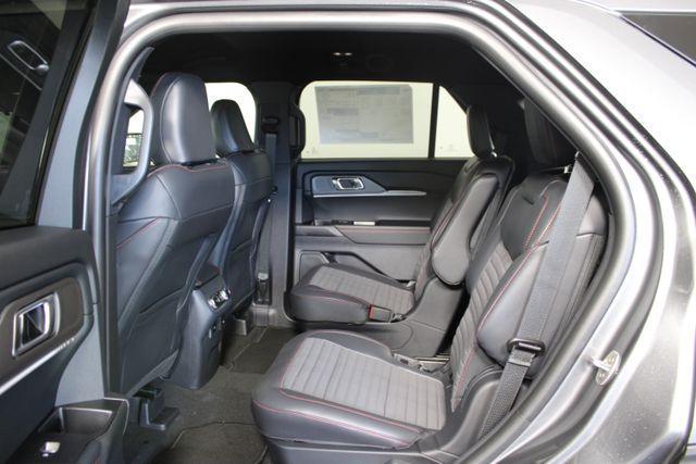 new 2025 Ford Explorer car, priced at $47,500